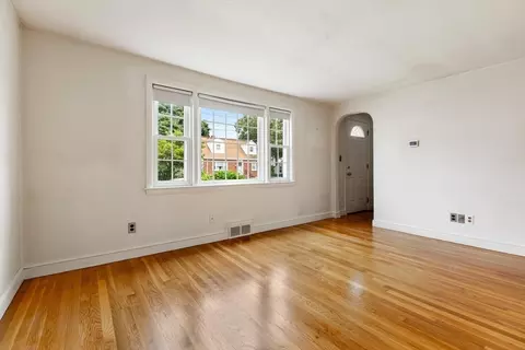 54 Como Rd, Hyde Park, MA 02136 photo 12
