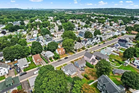 54 Como Rd, Hyde Park, MA 02136 photo 33