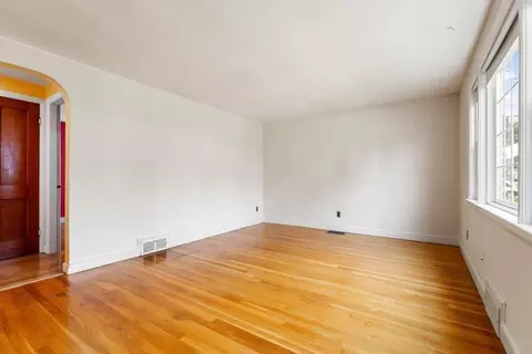 54 Como Rd, Hyde Park, MA 02136 photo 14