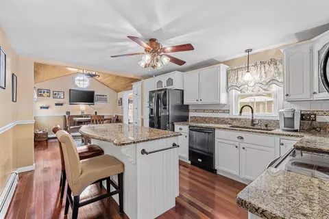 65 Baldwin Rd, Billerica, MA 01821 photo 3