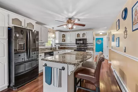 65 Baldwin Rd, Billerica, MA 01821 photo 2