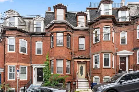 10 Pacific St, Boston, MA 02127
