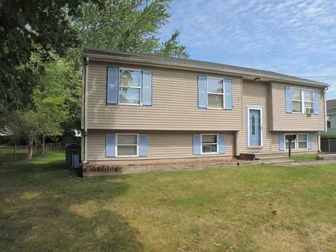 19 Myrtle Ave, Taunton, MA 02780
