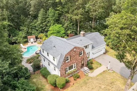 1 Wagontrail Rd, Chelmsford, MA 01824