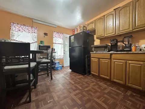 116 King St, Springfield, MA 01109 photo 4
