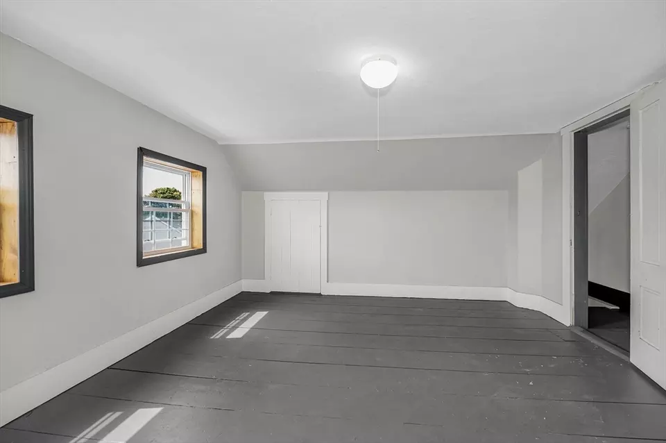 Bedroom - 61 Butterfield St, Lowell, MA 01854 photo 6 of 13