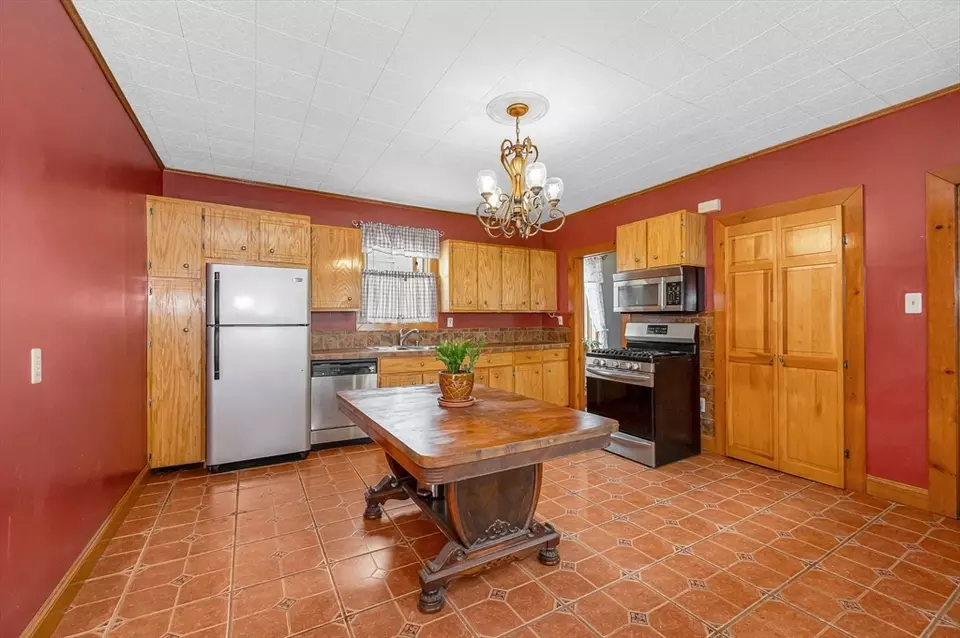 Kitchen - 61 Butterfield St, Lowell, MA 01854 photo 5 of 5