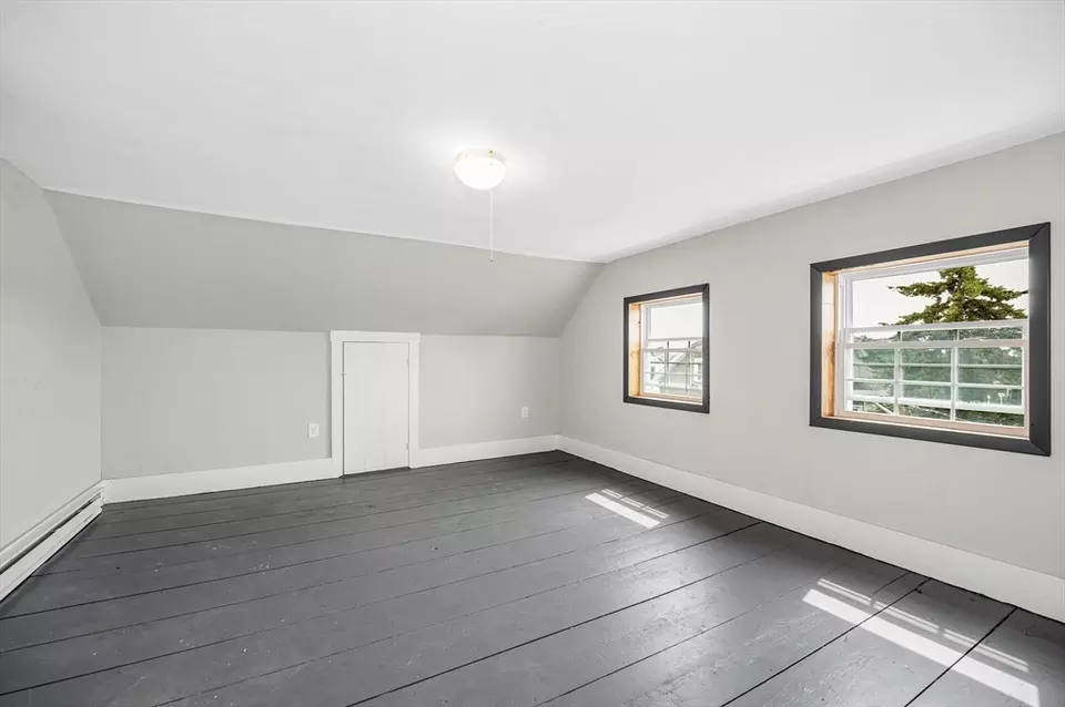 Bedroom - 61 Butterfield St, Lowell, MA 01854 photo 11 of 13