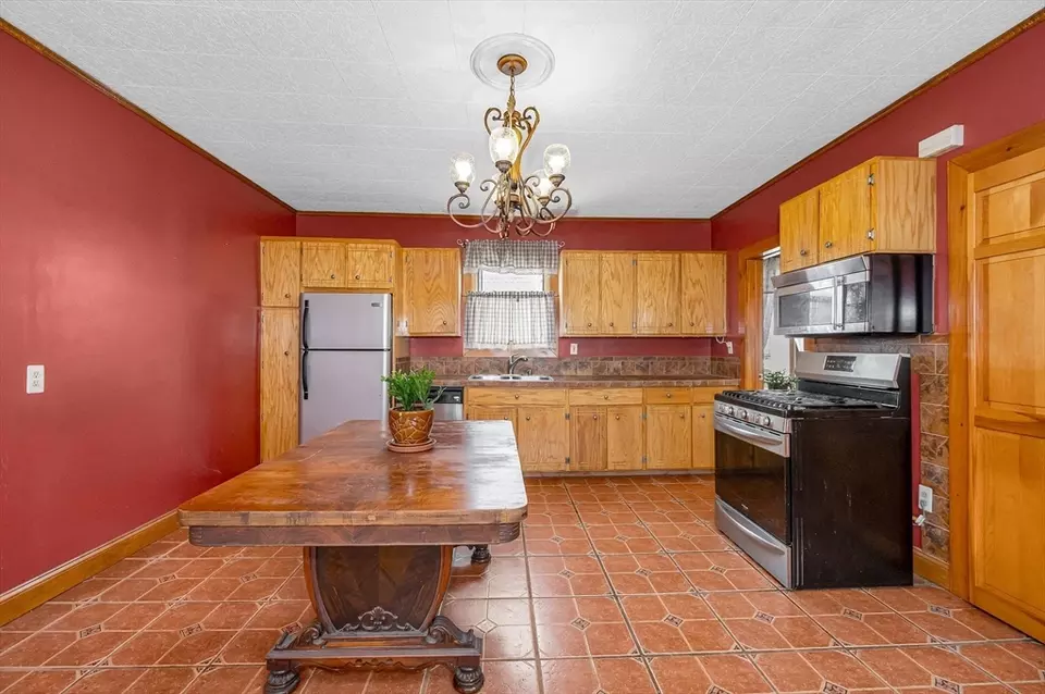 Kitchen - 61 Butterfield St, Lowell, MA 01854 photo 3 of 5