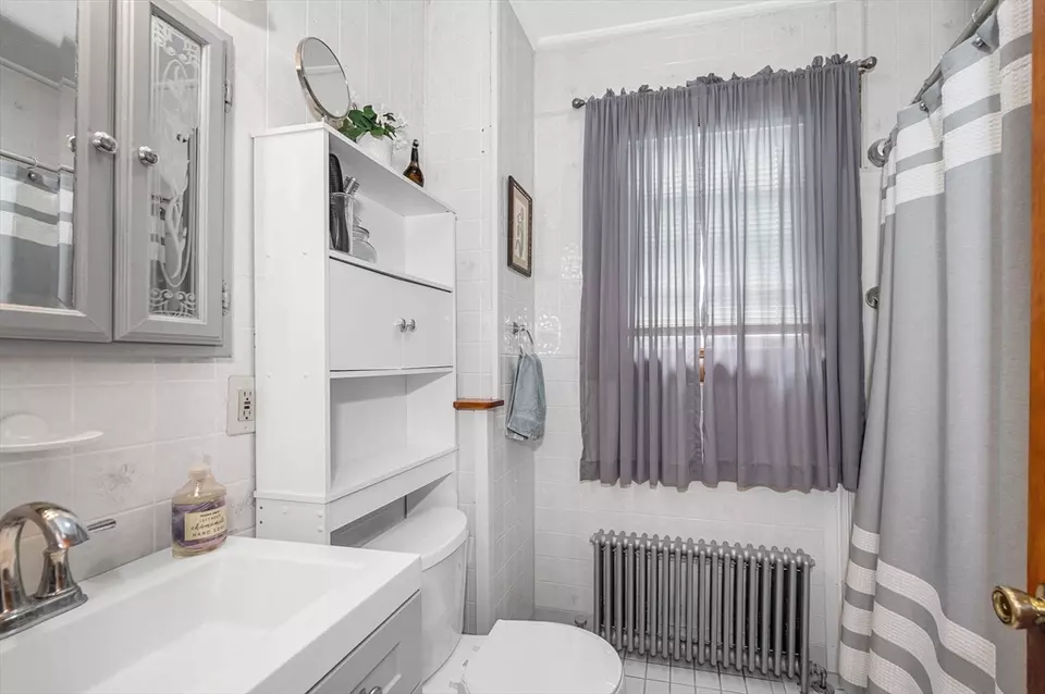 Bath - 61 Butterfield St, Lowell, MA 01854 photo 1 of 2
