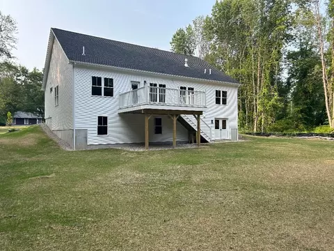 Exterior - 190 Whitins Rd, Sutton, MA 01590 photo 4 of 5