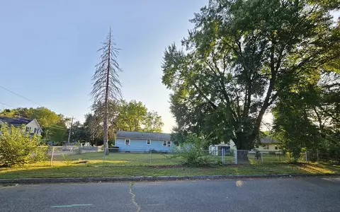 45 Dimmick St, Springfield, MA 01109 photo 8