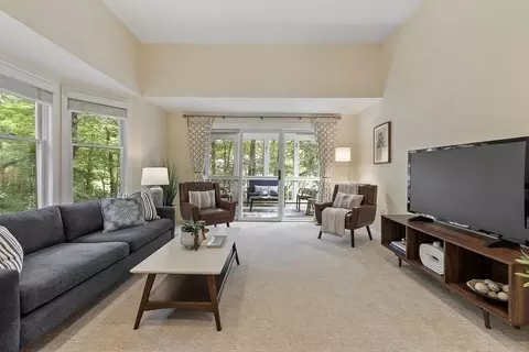 Living - 32 Brewster Ln #32, Acton, MA 01720 photo 2 of 4