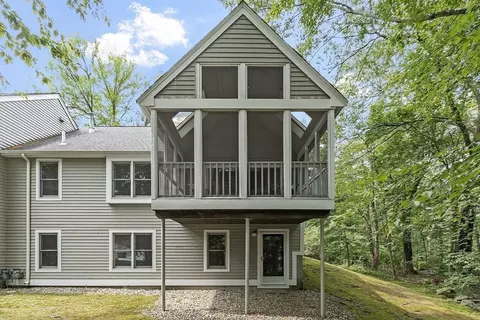 Exterior - 32 Brewster Ln #32, Acton, MA 01720 photo 6 of 9