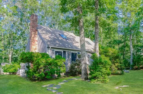 49 Daleys Ter, Orleans, MA 02653