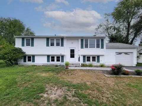 18 Euclid Ave, Nashua, NH 03060