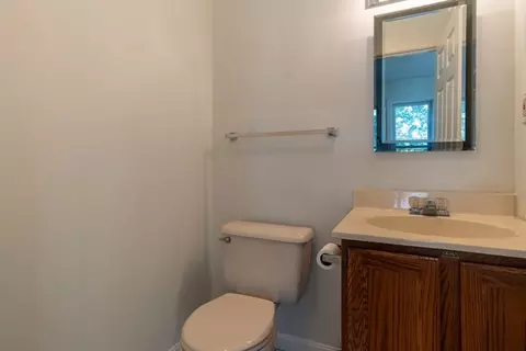 18 Castlegate #D, Springfield, MA 01129 photo 10