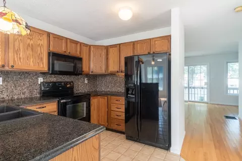 18 Castlegate #D, Springfield, MA 01129 photo 5