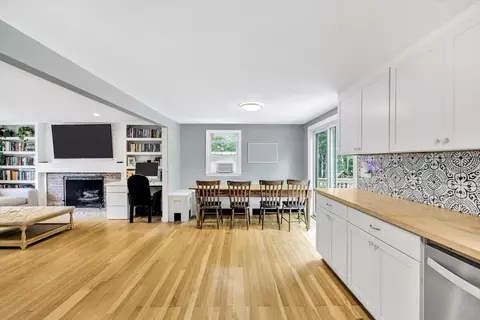324 Bishops Ter, Hyannis, MA 02601 photo 16