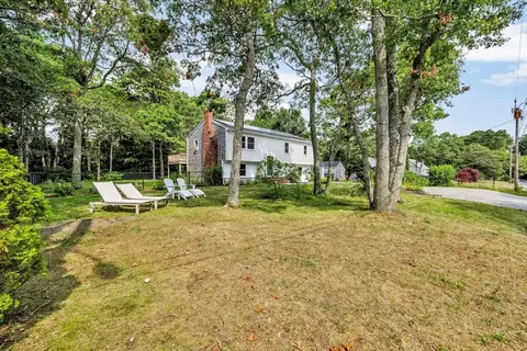 324 Bishops Ter, Hyannis, MA 02601 photo 4