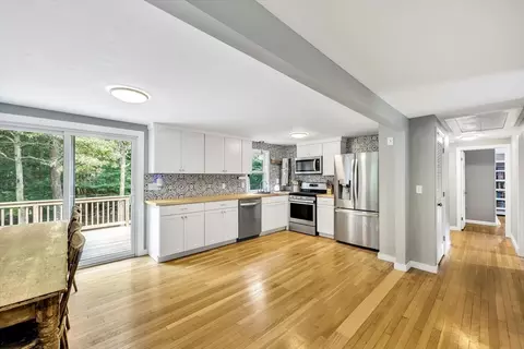 324 Bishops Ter, Hyannis, MA 02601 photo 12