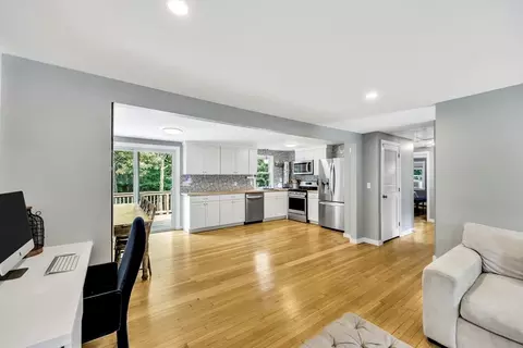 324 Bishops Ter, Hyannis, MA 02601 photo 19