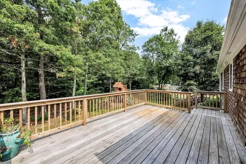324 Bishops Ter, Hyannis, MA 02601 photo 10