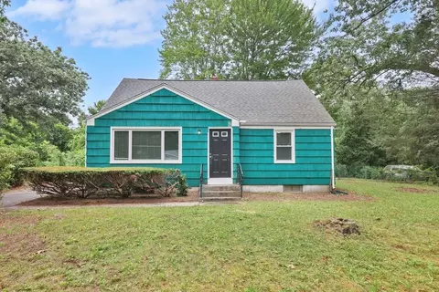 31 Cosgrove Ave, Agawam, MA 01001