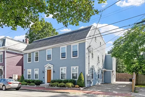 41 Washington #B, Newburyport, MA 01950