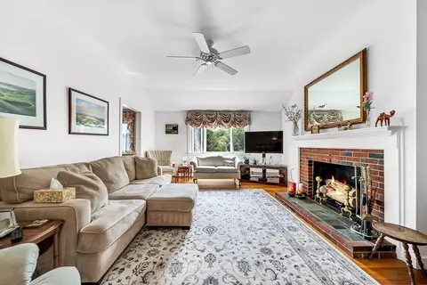 1574 Central Ave, Needham, MA 02492 photo 3