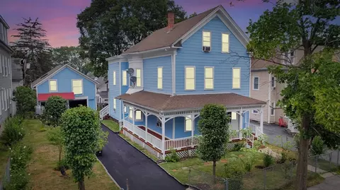 38 Clifton St, Worcester, MA 01610