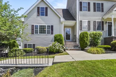 Exterior - 25 Pierce St #25, Reading, MA 01867 photo 2 of 5