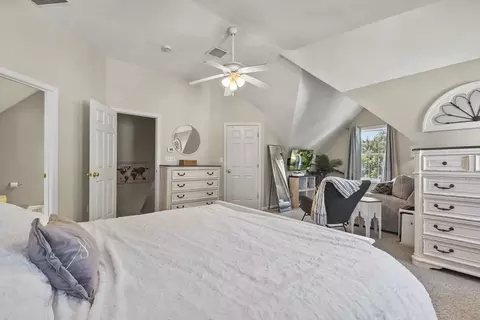 Bedroom - 25 Pierce St #25, Reading, MA 01867 photo 3 of 4