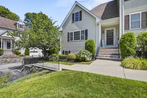 25 Pierce St #25, Reading, MA 01867