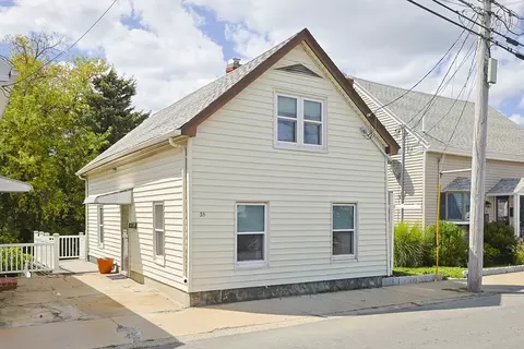 35 Mason St, Peabody, MA 01960