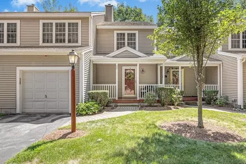 22 Hitching Post Ln #22, Northborough, MA 01532