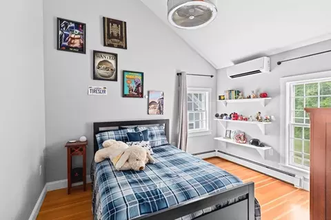 Bedroom - 144 Spring St, Marshfield, MA 02050 photo 2 of 2
