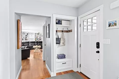 Entry Way - 144 Spring St, Marshfield, MA 02050 photo 2 of 3