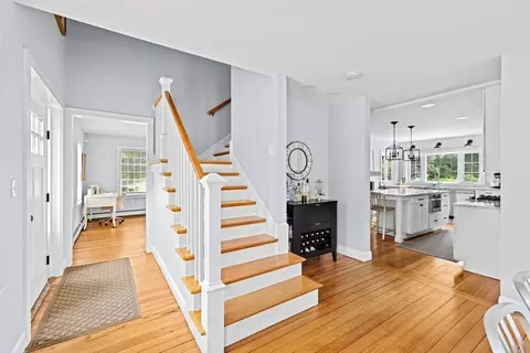 Entry Way - 144 Spring St, Marshfield, MA 02050 photo 3 of 3