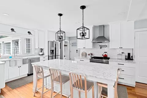 Kitchen - 144 Spring St, Marshfield, MA 02050 photo 1 of 8