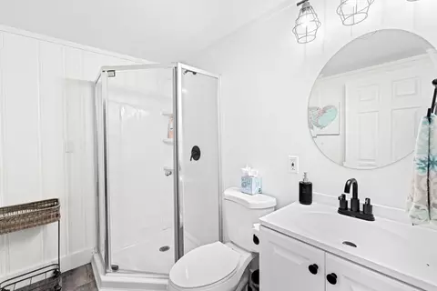 Bath - 144 Spring St, Marshfield, MA 02050 photo 2 of 6