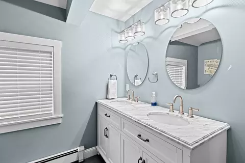 Bath - 144 Spring St, Marshfield, MA 02050 photo 5 of 6