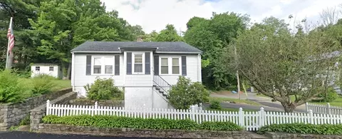 41 Bridgeport St, Worcester, MA 01604