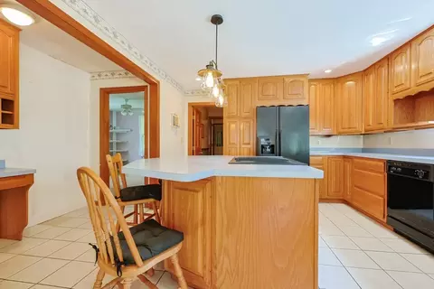 179 Whitins Rd, Sutton, MA 01590 photo 5