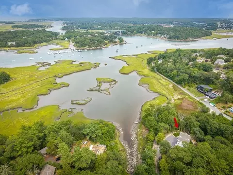 5 Samoset Rd #A, Gloucester, MA 01930