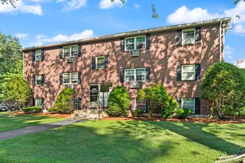 96 Richardson Rd #B23, Chelmsford, MA 01863