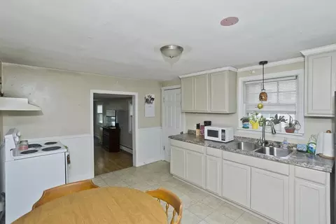 145 Darling St, Indian Orchard, MA 01151 photo 8
