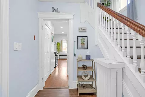 Entry Way - 29 Sterling St, Springfield, MA 01107 photo 1 of 3