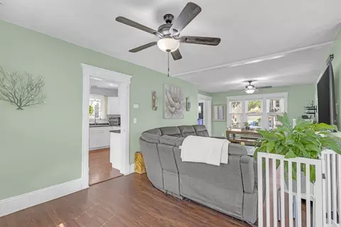 Entry Way - 29 Sterling St, Springfield, MA 01107 photo 3 of 3