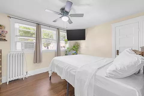 Bedroom - 29 Sterling St, Springfield, MA 01107 photo 1 of 7